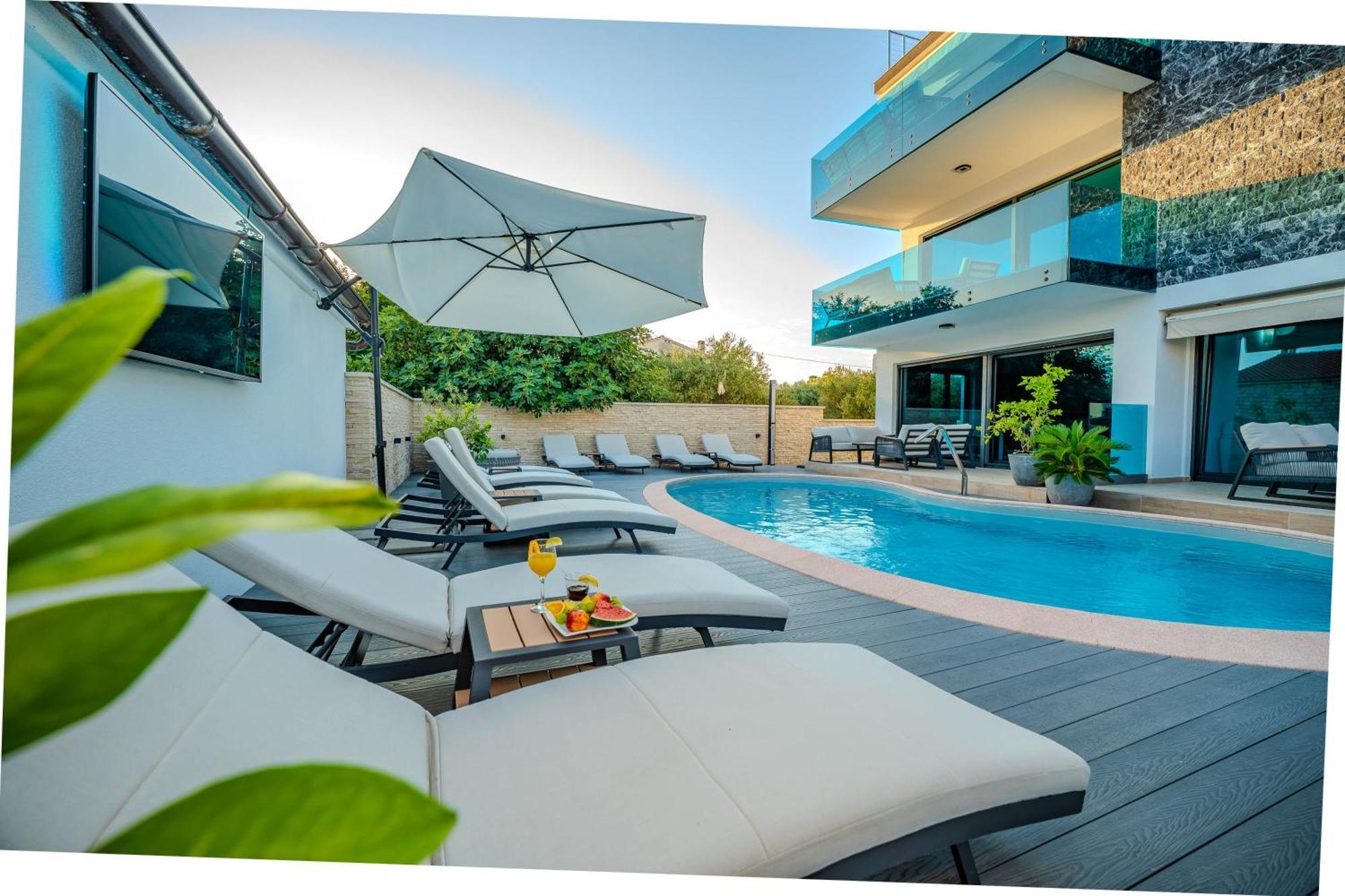 Luxury Apartments Vilamaloca Vir Buitenkant foto
