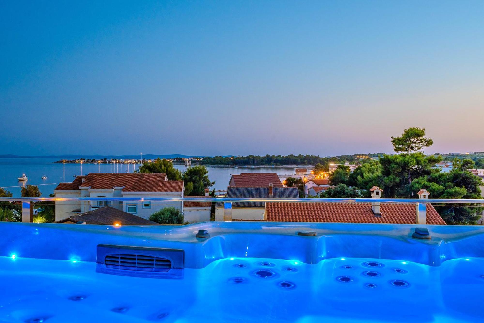 Luxury Apartments Vilamaloca Vir Buitenkant foto